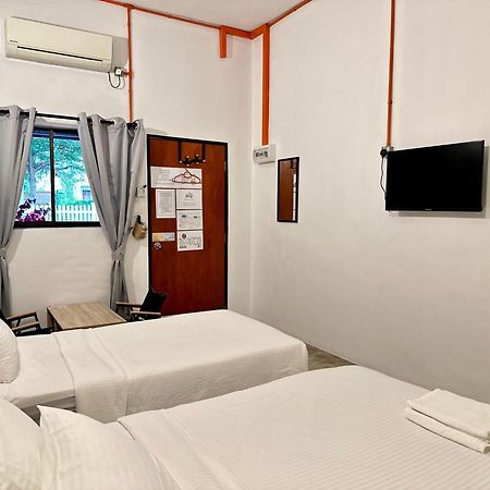 Ardour Lodge "A" Wing Tanjung Bungah  Exteriör bild